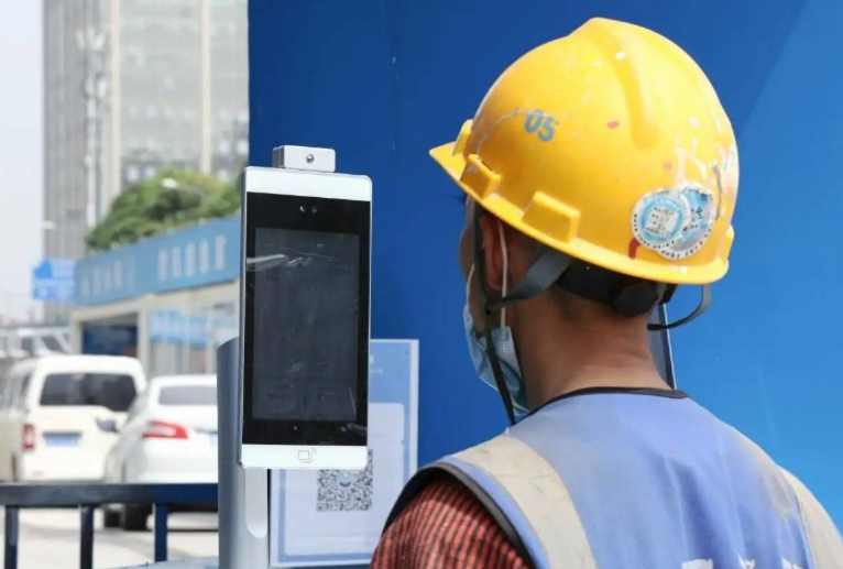 智慧工地人臉識別系統:提升工地安全管理的新利器! 智慧工地人臉識別系統:提升工地安全管理的新利器!